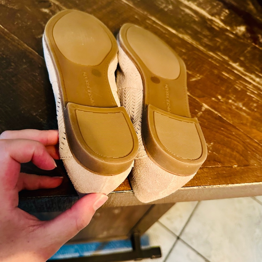 Lucky Brand Cream Textured Loafers - Picture 3 of 4